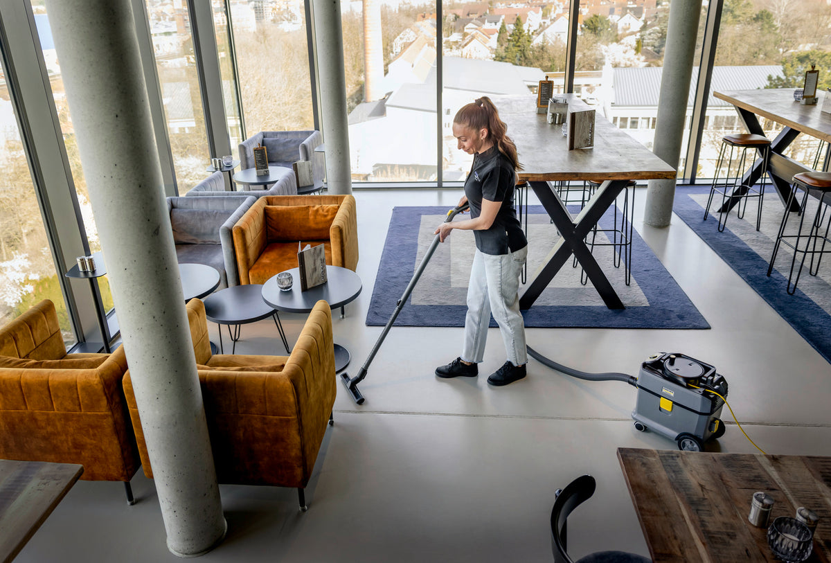 Пылесос сухой уборки Karcher T 15/1 Adv HEPA