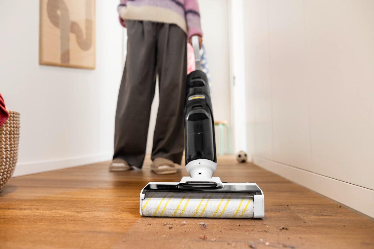 Ручной моющий пылесос Karcher FCV 4
